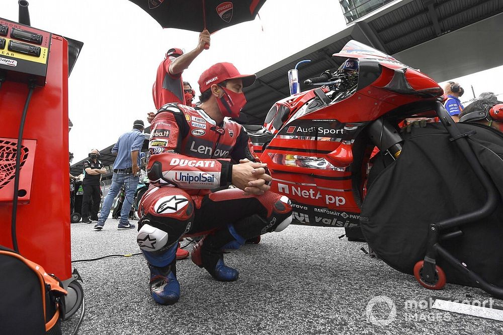 Dovizioso: "Michelin ha perdido el control de los neumáticos"