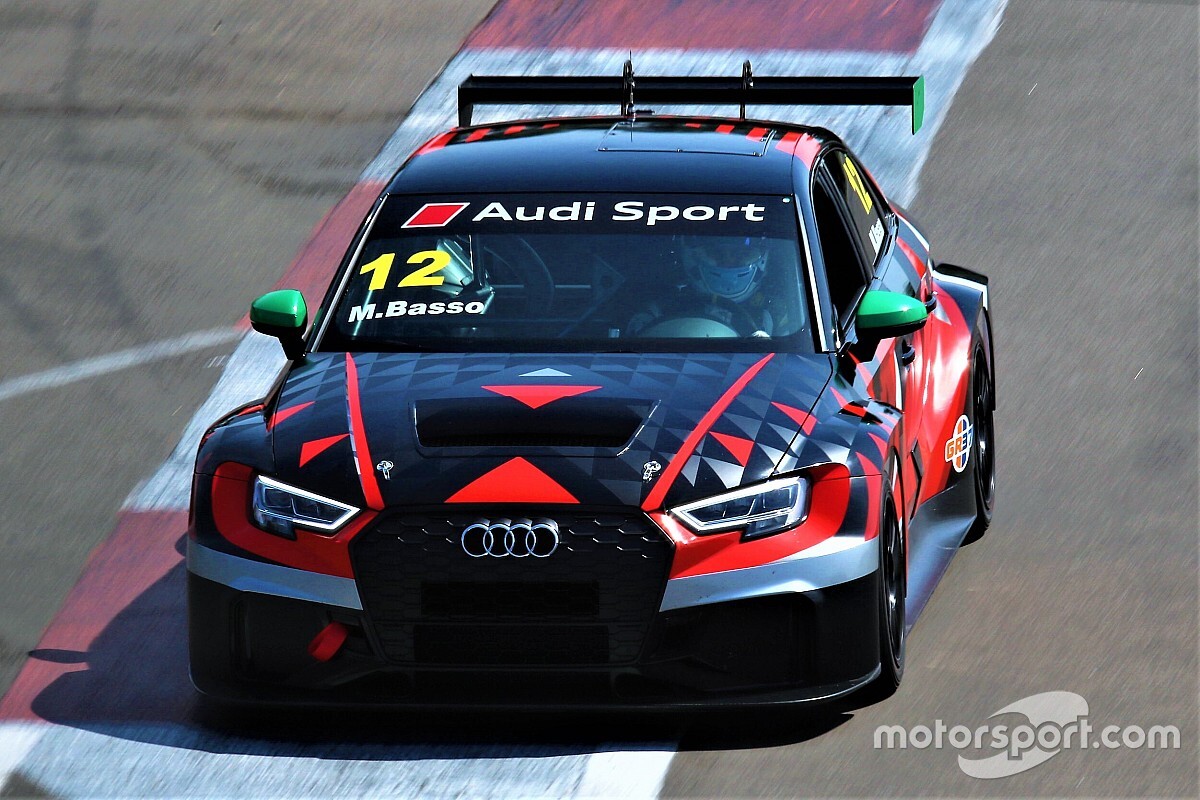 Marcio Basso é o primeiro piloto brasileiro a testar carro para TCR South America