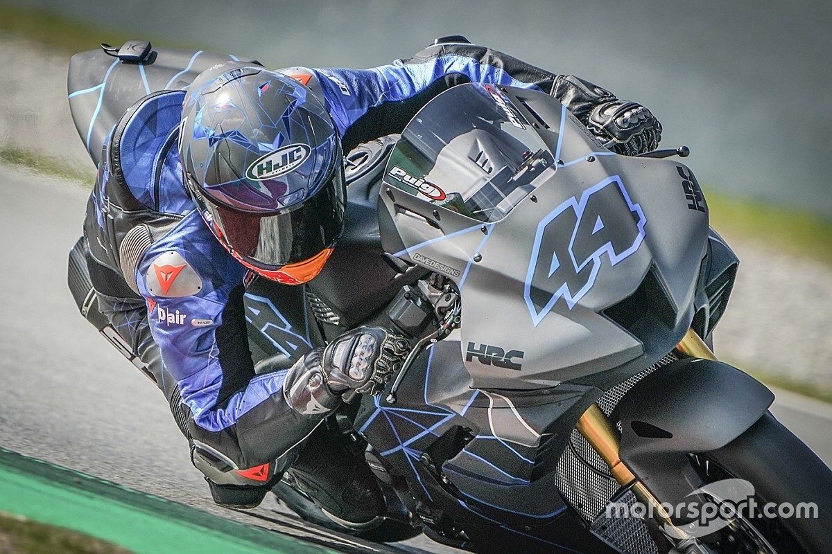 Los pilotos de MotoGP aprueban los cambios en la curva 10 de Barcelona