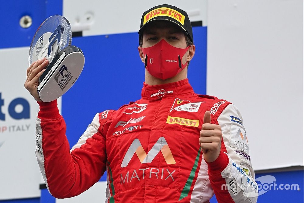 Petecof celebra trajetória de superação na conquista da F3 Regional