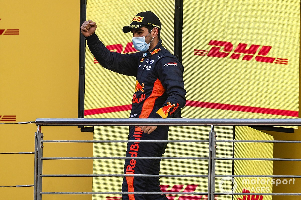 F3 Asya Yas Marina: Daruvala kazandı, Cem sekizinci oldu!