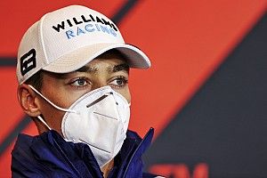 Wolff: "Russell tiene mucho que aprender tras el choque con Bottas"