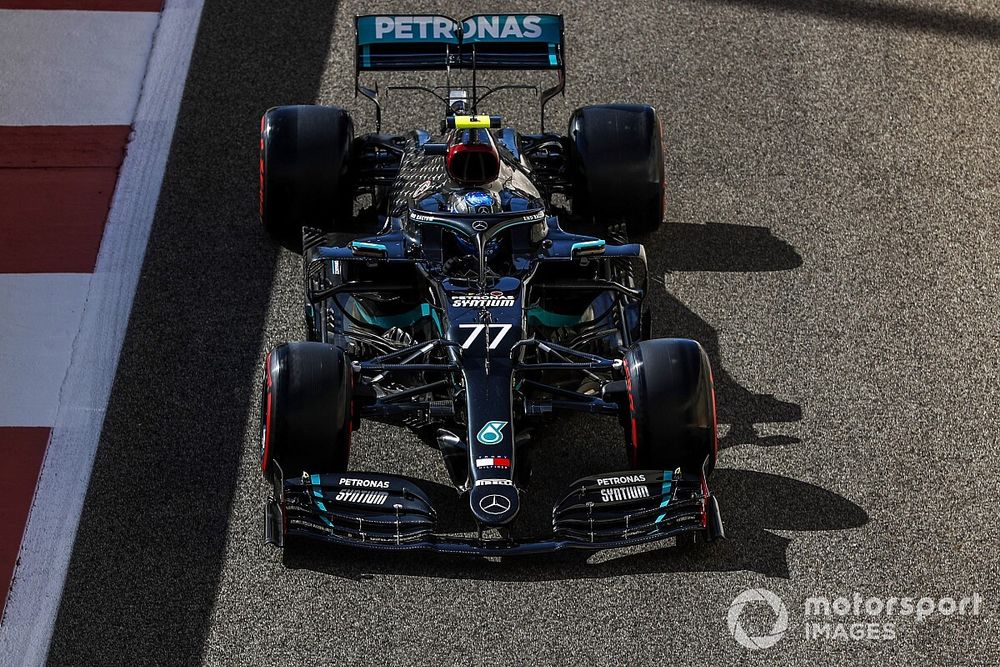 Bottas az élen az FP2-n, Hamilton és Verstappen a top-3-ban