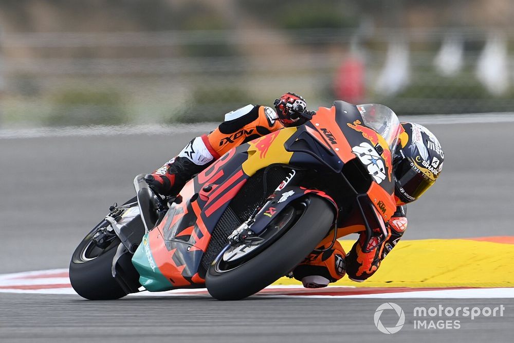 Oliveira espère que KTM saura "s'adapter" au pneu dur asymétrique