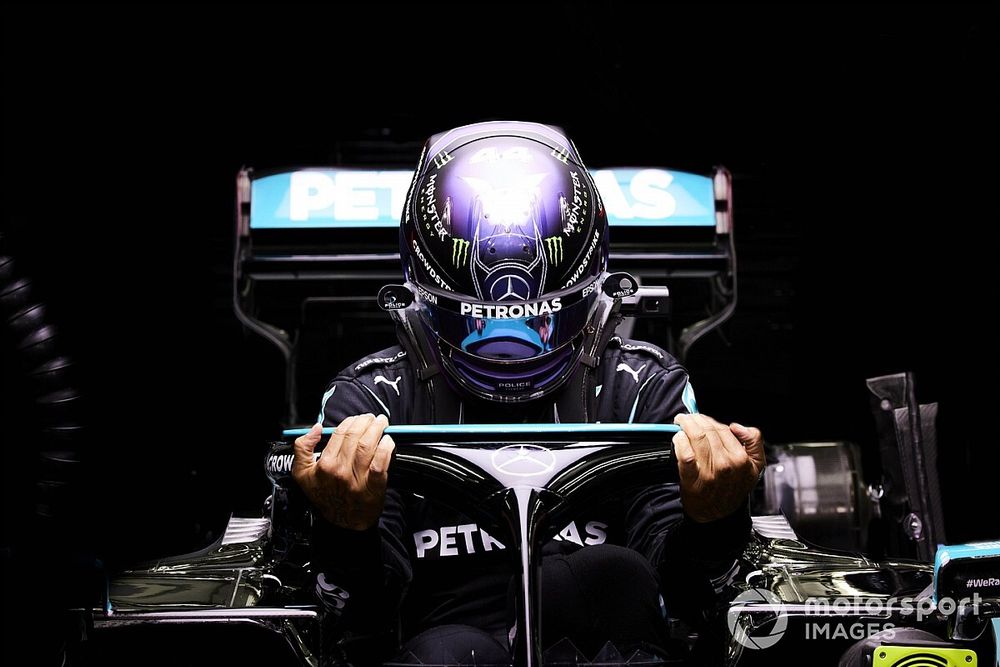 Hamilton expected gap to Red Bull in qualifying to be "double"