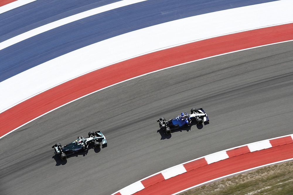 George Russell, Williams FW43B, Sebastian Vettel, Aston Martin AMR21