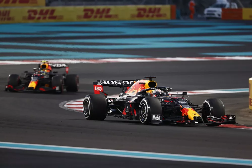 Max Verstappen, Red Bull Racing RB16B, Sergio Perez, Red Bull Racing RB16B