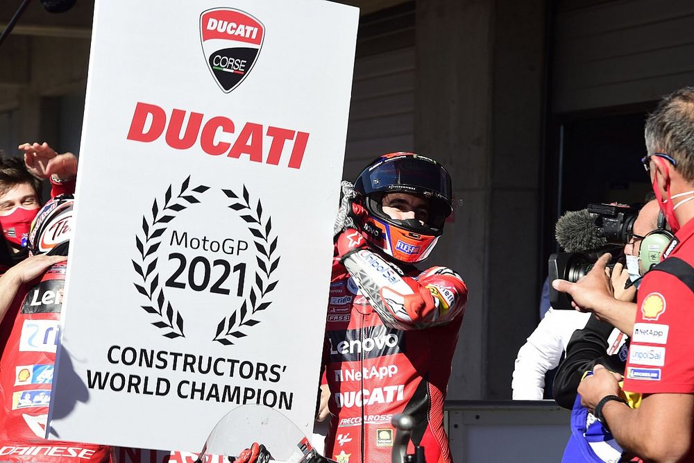 Fotogallery MotoGP | Ducati sul tetto del mondo a Portimao