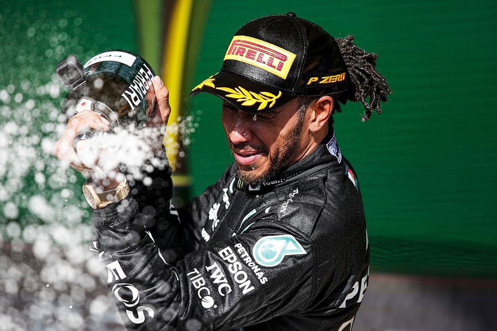 Brawn Hamilton és a Mercedes „elképesztő” teljesítményét méltatta