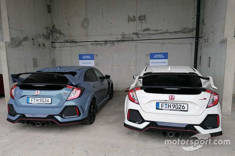 Galería: los coches de calle y motos de los pilotos de F1 en Hungría