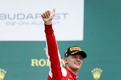 Alesi: "Schumacher F1'e yükselecek"