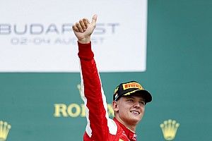 Alesi: "Schumacher F1'e yükselecek"
