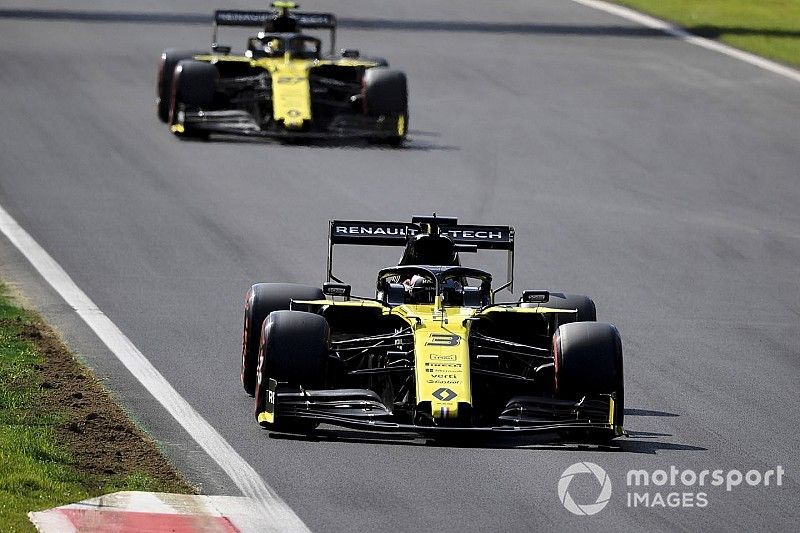 Daniel Ricciardo, Renault F1 Team R.S.19, devant Nico Hulkenberg, Renault F1 Team R.S. 19