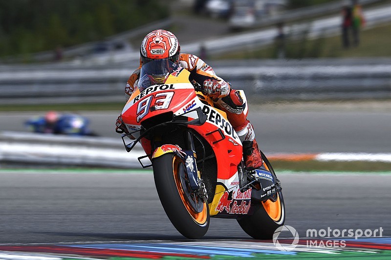 Marquez promuove il nuovo telaio: "Feedback simili tra me e Cal"