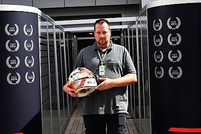 Verstappen sisakja meglepően sokat ér