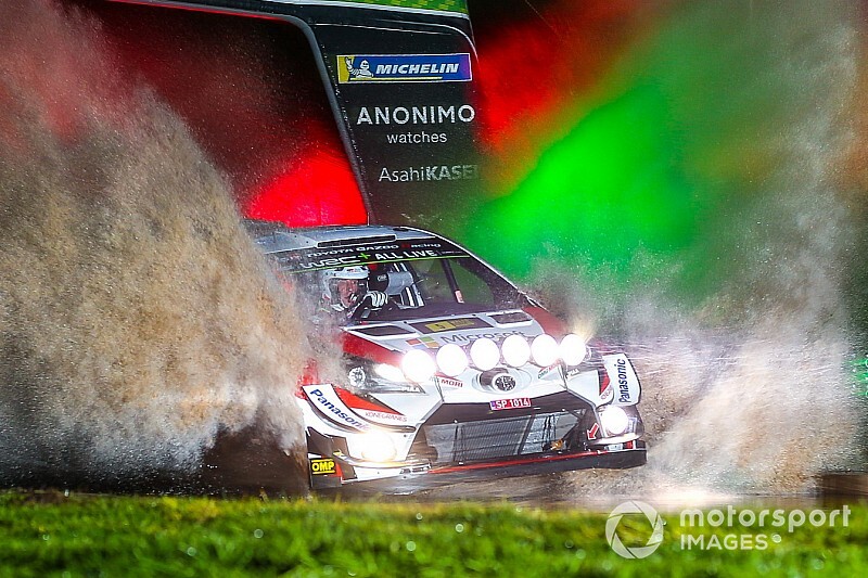 WRC, Rally Galles, PS1: svetta Meeke. Petter Solberg è terzo!