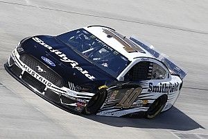 Almirola renueva con Stewart-Haas Racing para 2020