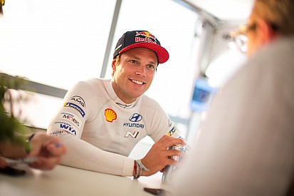 Mikkelsen lascia Even Management: gestirà da solo la sua carriera