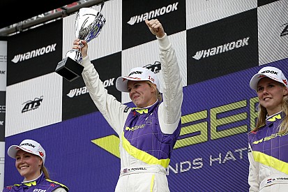 Formula E-autóban bizonyíthat a W Series esélyese