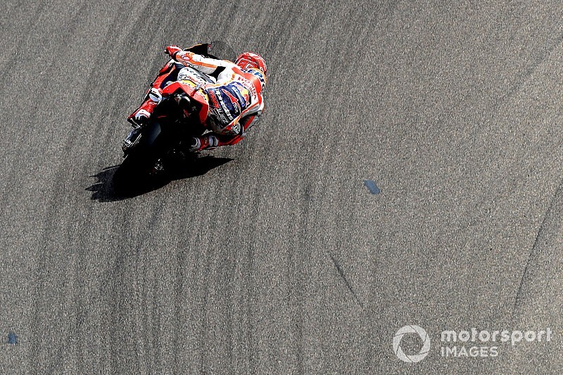 Marquez's Aragon pace "hurts" MotoGP rivals