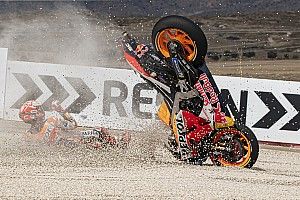SECUENCIA GRÁFICA: la caída de Márquez en la FP2 en Aragón