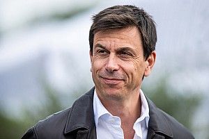 Вольф: Побеждать после пощечин от Ferrari еще приятнее