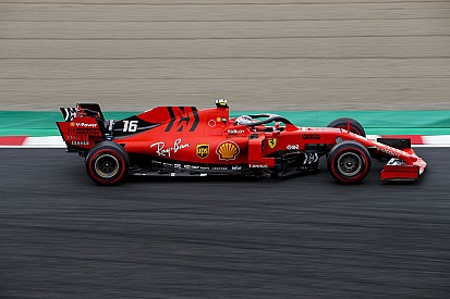 Video: Leclerc 130R'yi tek elle dönüyor