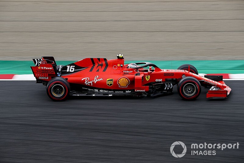 Video: Leclerc 130R'yi tek elle dönüyor