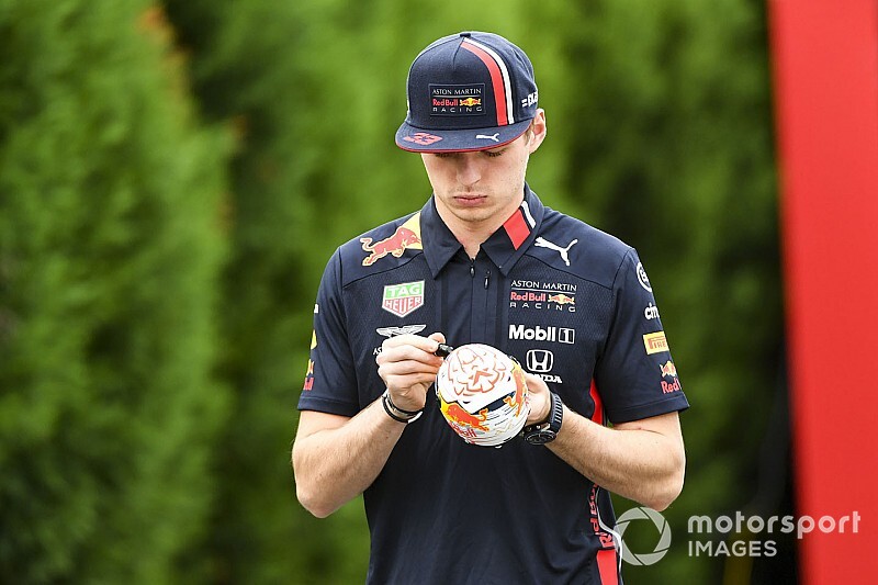 Verstappen: “Sıralama yarışı fikri rafa kalkmalı”