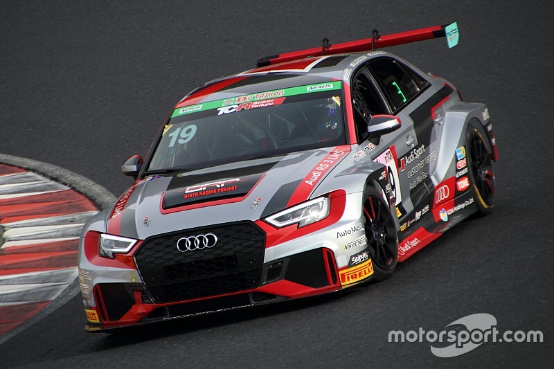 熾烈を極めたST-TCRクラス王座争いは19号車アウディに軍配!