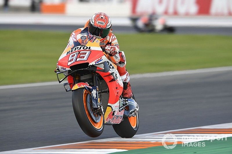 Marquez sluit seizoen winnend af, Lorenzo dertiende bij afscheid