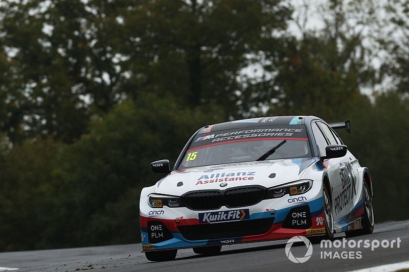 WSR BMW retains Oliphant alongside Turkington