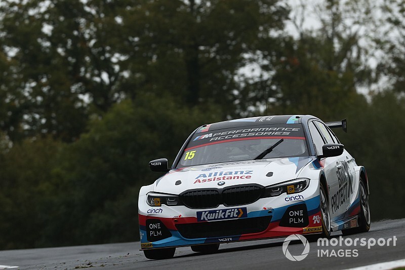 WSR BMW retains Oliphant alongside Turkington