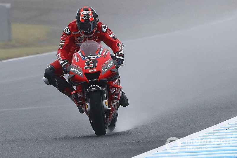 Petrucci le birla el mejor tiempo a Márquez en un Motegi anegado por el agua