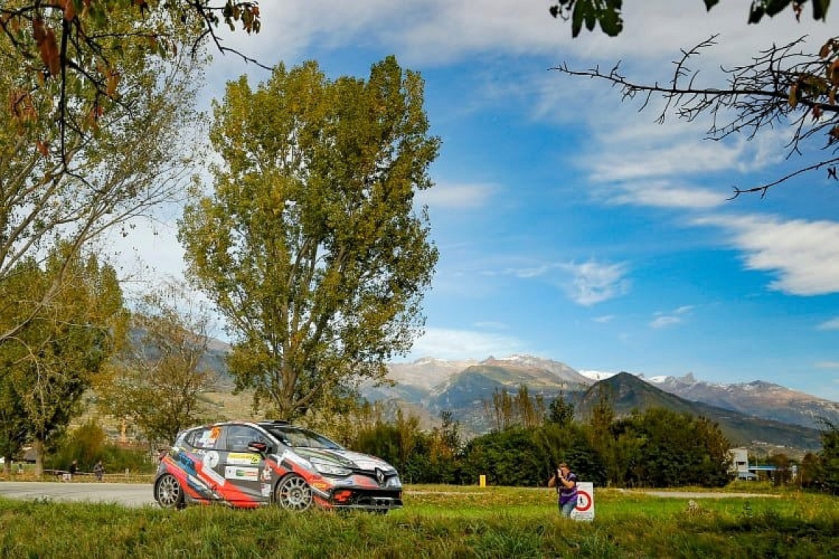 Clio R3T Alps : Styve Juif revient fort !