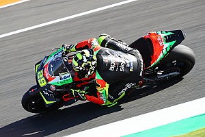 マシン炎上は&ldquo;極端な&rdquo;アイデアが原因？　アプリリア、ショートギアレシオが裏目に