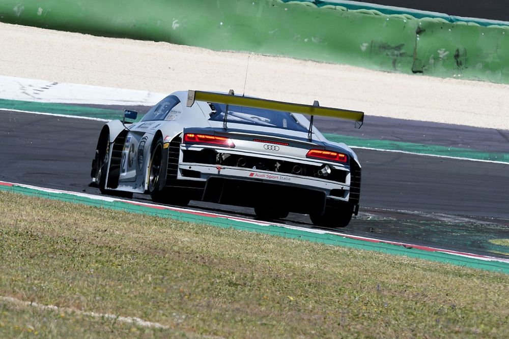 #12 Audi Sport Italia, Audi R8 LMS GT3 Evo: Riccardo Agostini-Lorenzo Ferrari