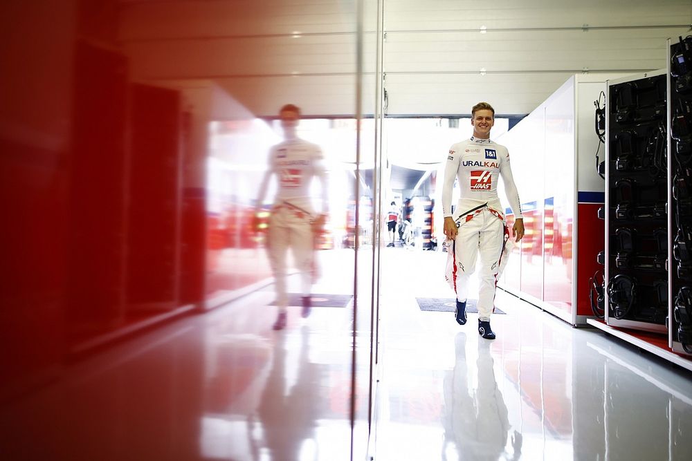 Schumacher: F1 parc ferme inspection habit an "open book" to learn