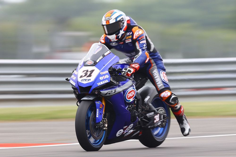 SBK, Donington, Libere 2: zampata di Gerloff, Rea insegue