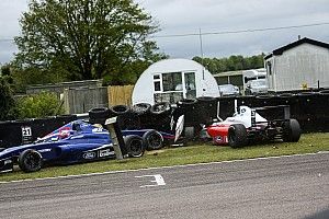 Thrills and spills as TOCA supports get underway