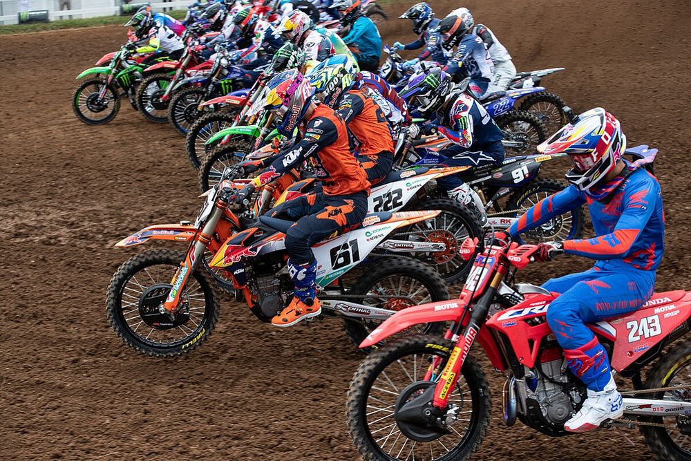 MXGP Tsjechië: Prado verslaat Gajser, Coldenhoff vierde in race 1