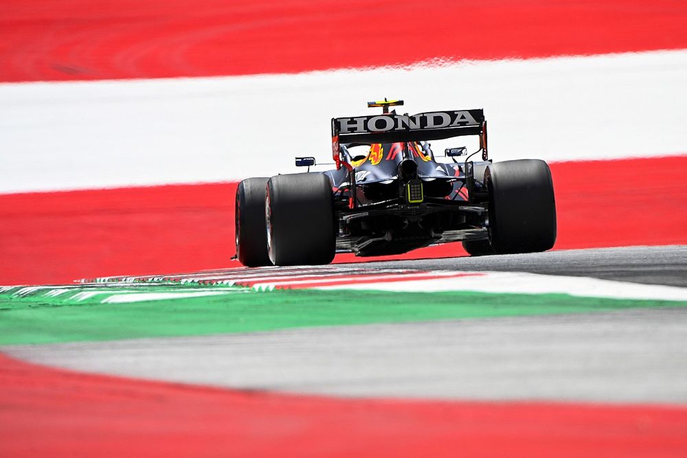 Perez niet bezorgd na P13 en P8 in vrijdagse trainingen