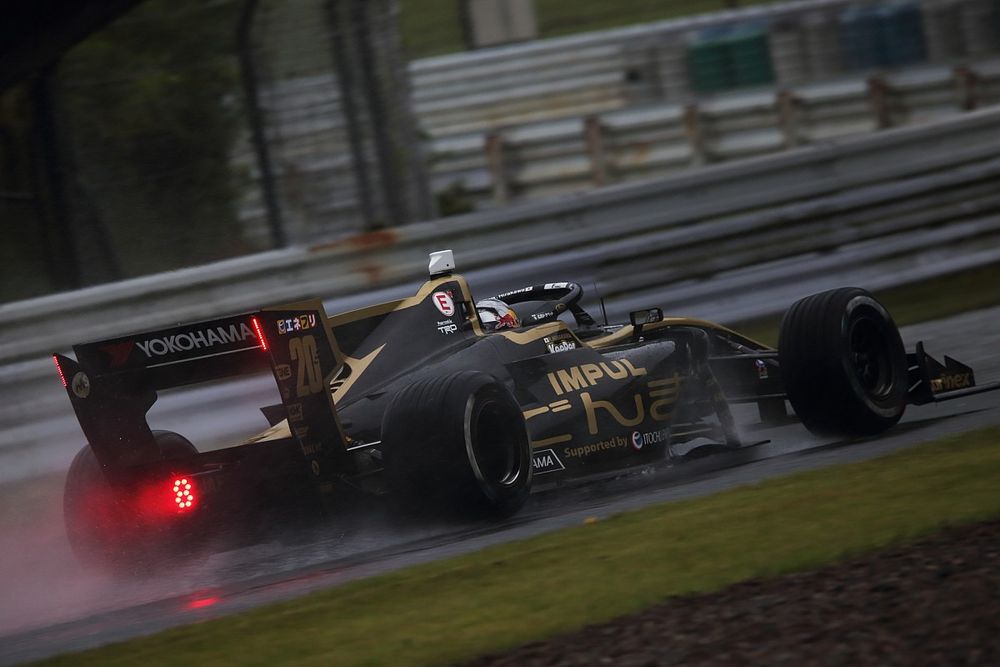 Hirakawa "lucky" to suffer DNF in half-points race