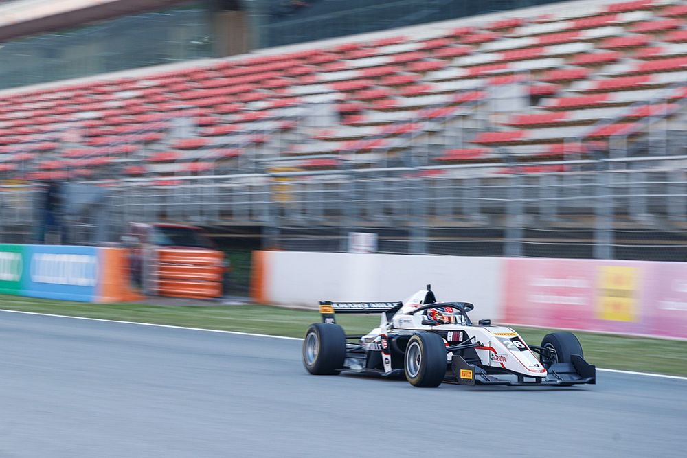F. Regional: Valencia prende il posto del Nurburgring