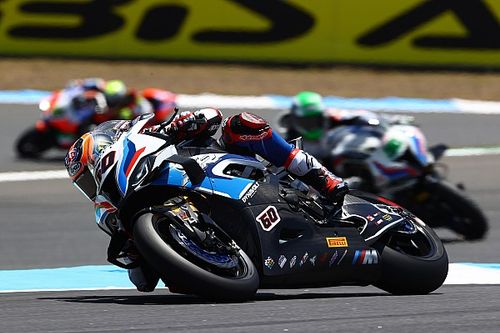 Van der Mark ziet progressie bij BMW: “Goede stappen gemaakt”
