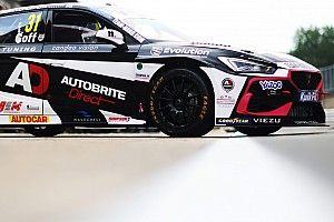 Oulton Park BTCC: Goff puts Cupra at top of the times in practice