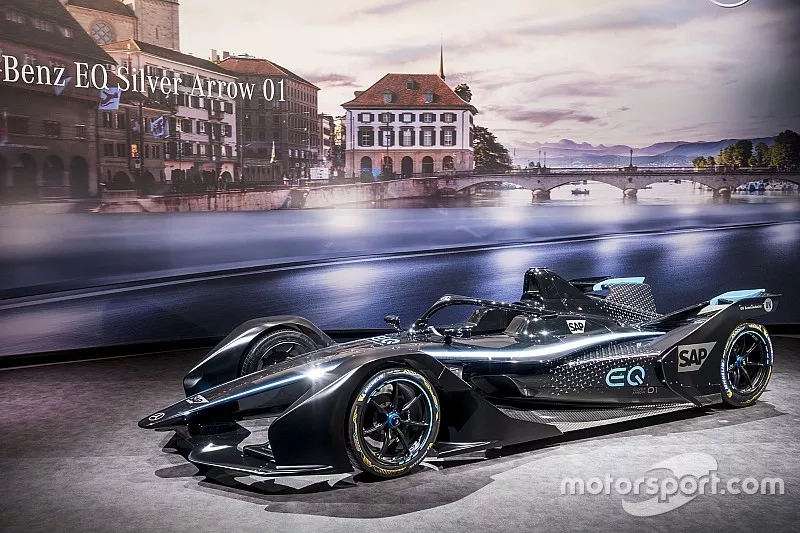 Mercedes-Benz EQ Silver Arrow 01