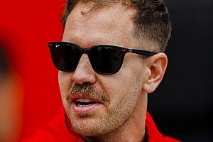 Képeken az F1-es pályabejárás Kínából: Vettel, Ferrari és a többiek