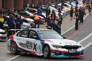 Donington BTCC: Dominant Turkington takes pole by six tenths