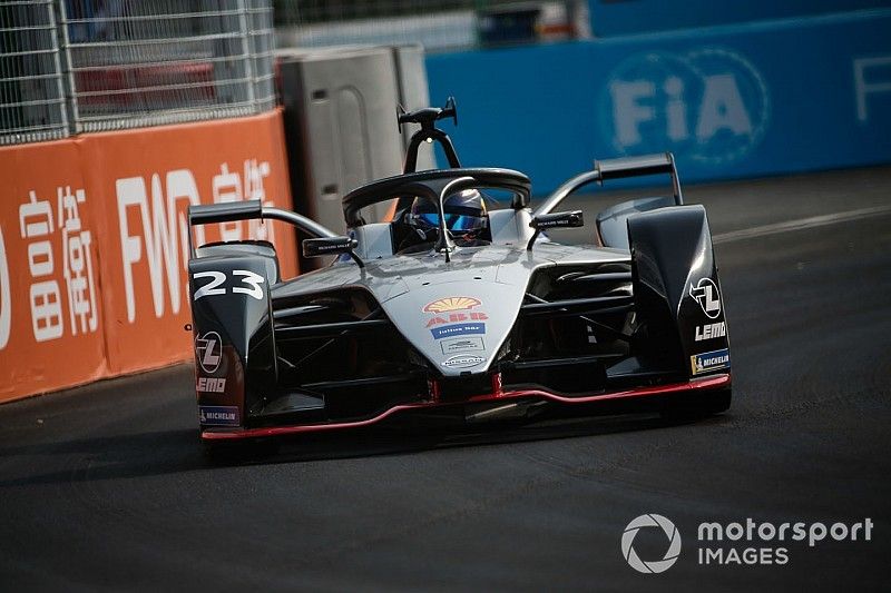Buemi mantiene a Nissan al frente en Sanya y López en 10°